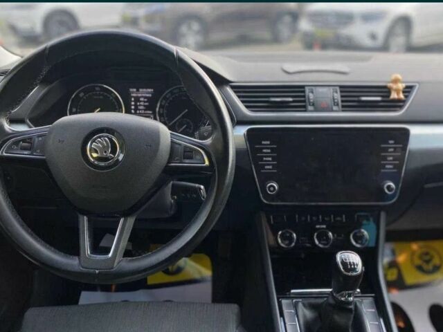 Черный Шкода Суперб, объемом двигателя 1.6 л и пробегом 259 тыс. км за 16073 $, фото 5 на Automoto.ua