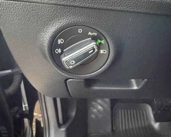 Черный Шкода Суперб, объемом двигателя 2 л и пробегом 252 тыс. км за 16999 $, фото 22 на Automoto.ua