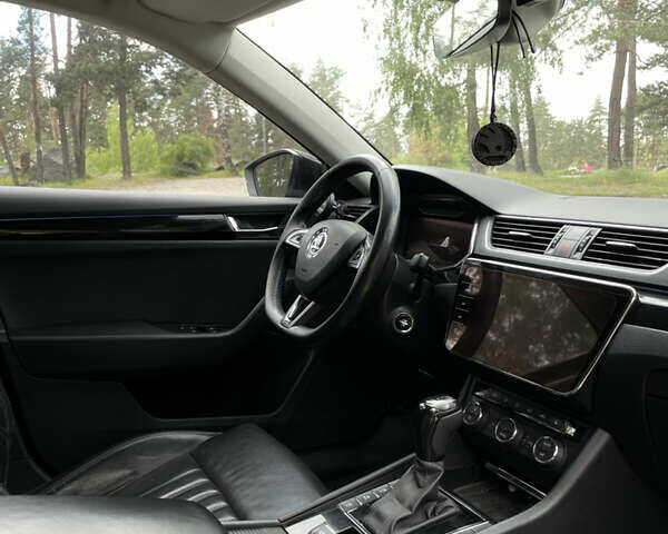 Черный Шкода Суперб, объемом двигателя 1.97 л и пробегом 221 тыс. км за 17500 $, фото 24 на Automoto.ua