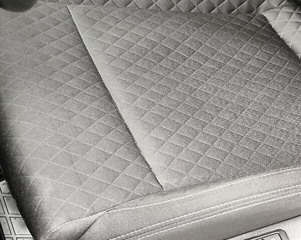 Черный Шкода Суперб, объемом двигателя 1.97 л и пробегом 215 тыс. км за 17000 $, фото 8 на Automoto.ua