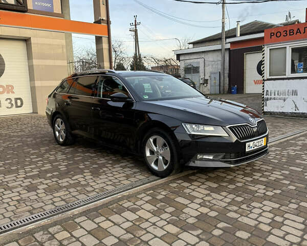 Черный Шкода Суперб, объемом двигателя 2 л и пробегом 252 тыс. км за 16999 $, фото 2 на Automoto.ua