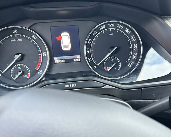 Черный Шкода Суперб, объемом двигателя 1.6 л и пробегом 187 тыс. км за 18000 $, фото 10 на Automoto.ua