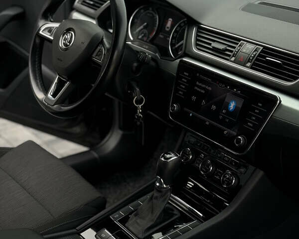 Черный Шкода Суперб, объемом двигателя 1.97 л и пробегом 249 тыс. км за 17600 $, фото 16 на Automoto.ua