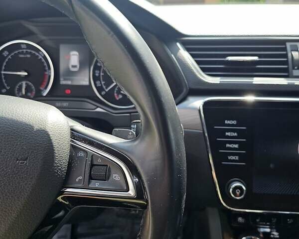 Чорний Шкода Суперб, об'ємом двигуна 2 л та пробігом 250 тис. км за 18700 $, фото 30 на Automoto.ua