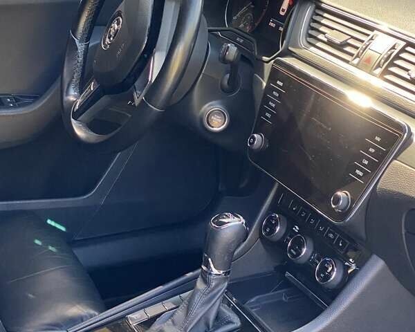 Чорний Шкода Суперб, об'ємом двигуна 2 л та пробігом 269 тис. км за 17700 $, фото 8 на Automoto.ua