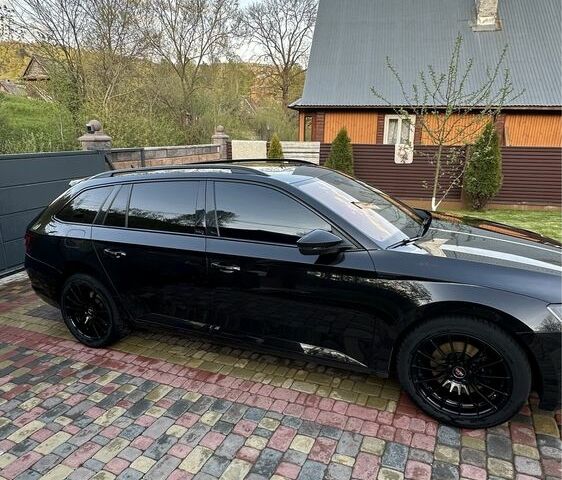 Чорний Шкода Суперб, об'ємом двигуна 2 л та пробігом 3 тис. км за 18300 $, фото 4 на Automoto.ua