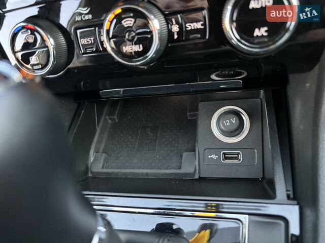 Черный Шкода Суперб, объемом двигателя 2 л и пробегом 189 тыс. км за 16800 $, фото 21 на Automoto.ua