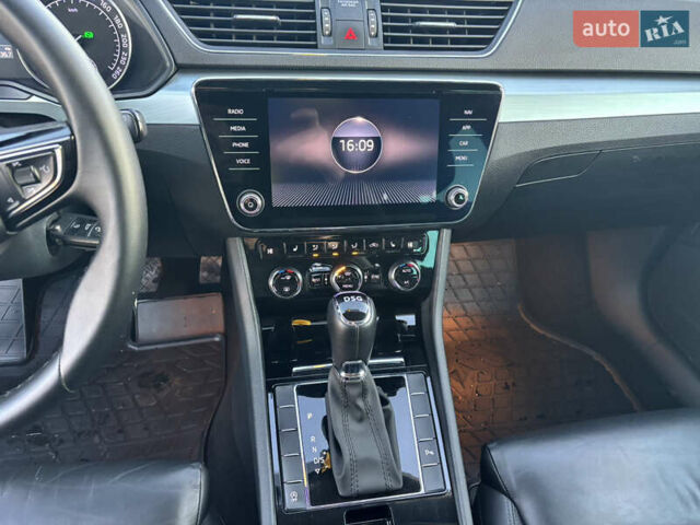 Черный Шкода Суперб, объемом двигателя 2 л и пробегом 189 тыс. км за 16800 $, фото 18 на Automoto.ua