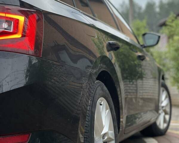 Черный Шкода Суперб, объемом двигателя 1.6 л и пробегом 50 тыс. км за 23000 $, фото 1 на Automoto.ua