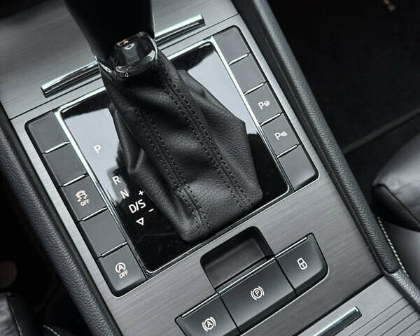 Черный Шкода Суперб, объемом двигателя 1.98 л и пробегом 223 тыс. км за 18900 $, фото 22 на Automoto.ua