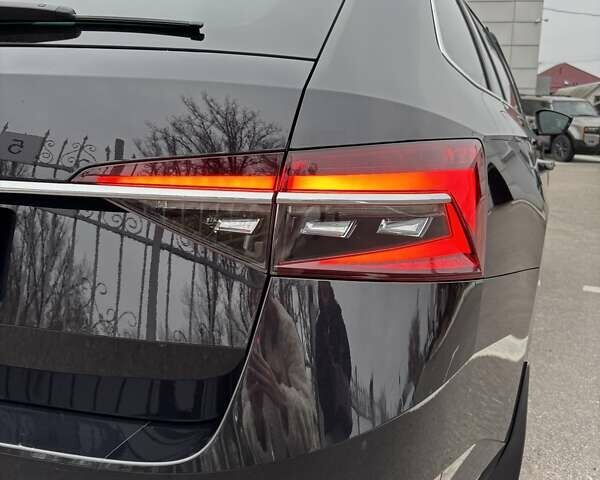 Черный Шкода Суперб, объемом двигателя 2 л и пробегом 220 тыс. км за 25000 $, фото 23 на Automoto.ua