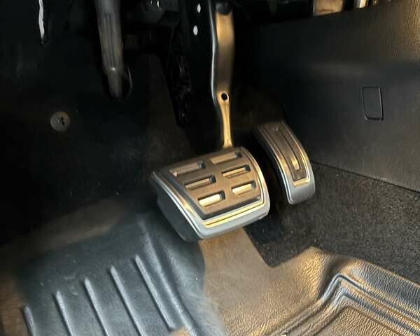 Черный Шкода Суперб, объемом двигателя 2 л и пробегом 220 тыс. км за 25000 $, фото 7 на Automoto.ua