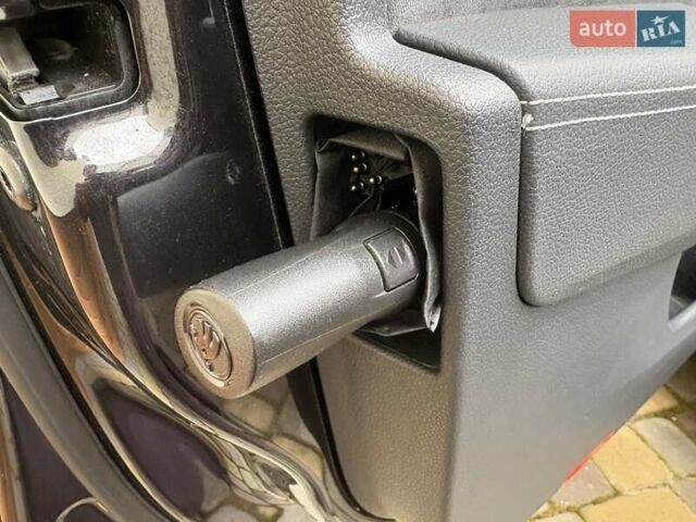 Черный Шкода Суперб, объемом двигателя 1.97 л и пробегом 237 тыс. км за 24850 $, фото 30 на Automoto.ua