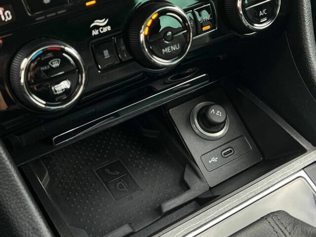 Черный Шкода Суперб, объемом двигателя 2 л и пробегом 173 тыс. км за 27200 $, фото 11 на Automoto.ua