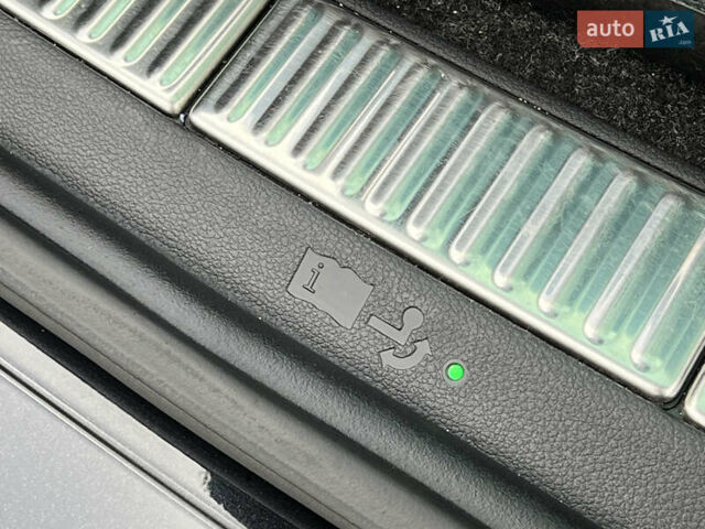Черный Шкода Суперб, объемом двигателя 2 л и пробегом 173 тыс. км за 27700 $, фото 45 на Automoto.ua