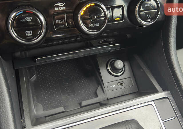 Черный Шкода Суперб, объемом двигателя 1.97 л и пробегом 259 тыс. км за 22900 $, фото 69 на Automoto.ua