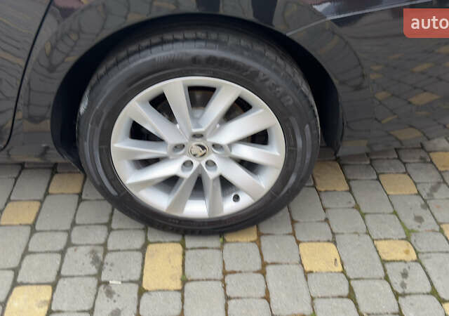 Черный Шкода Суперб, объемом двигателя 1.97 л и пробегом 259 тыс. км за 22900 $, фото 82 на Automoto.ua