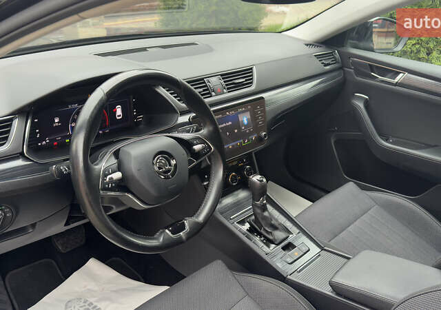 Черный Шкода Суперб, объемом двигателя 1.97 л и пробегом 259 тыс. км за 22900 $, фото 84 на Automoto.ua