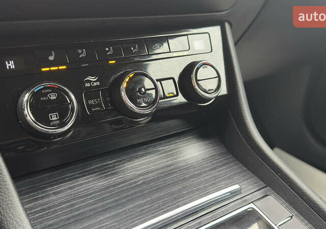 Черный Шкода Суперб, объемом двигателя 1.97 л и пробегом 259 тыс. км за 22900 $, фото 67 на Automoto.ua