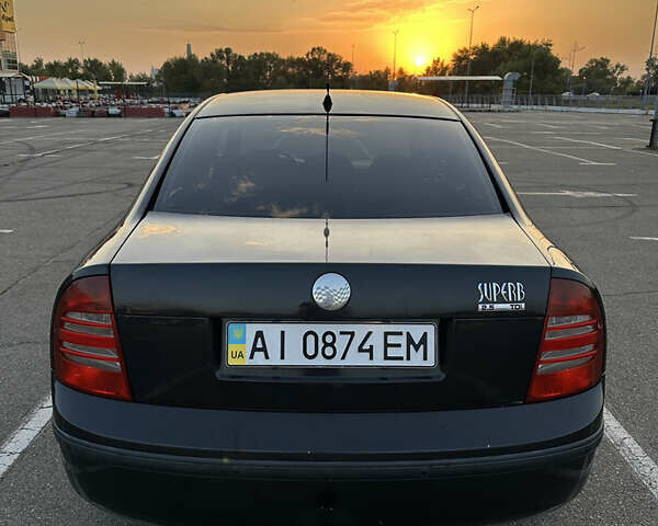 Черный Шкода Суперб, объемом двигателя 2.5 л и пробегом 372 тыс. км за 3500 $, фото 4 на Automoto.ua