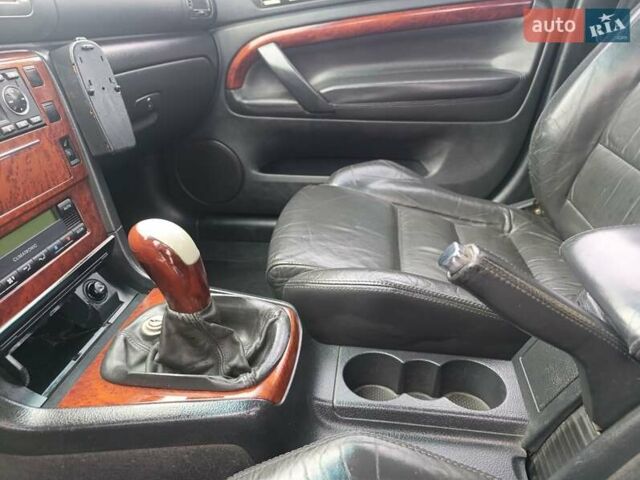 Шкода Суперб 2002 у Ужгороді на Automoto.ua Чорний Шкода Суперб, об'ємом двигуна 2.5 л та пробігом 280 тис. км за 3200 $, фото 43 на Automoto.ua