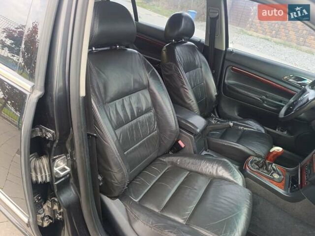 Шкода Суперб 2002 у Ужгороді на Automoto.ua Чорний Шкода Суперб, об'ємом двигуна 2.5 л та пробігом 280 тис. км за 3200 $, фото 50 на Automoto.ua