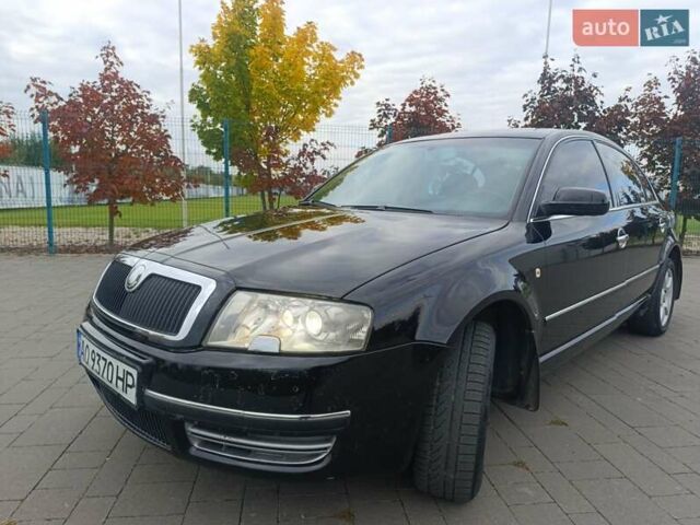 Шкода Суперб 2002 у Ужгороді на Automoto.ua Чорний Шкода Суперб, об'ємом двигуна 2.5 л та пробігом 280 тис. км за 3200 $, фото 1 на Automoto.ua