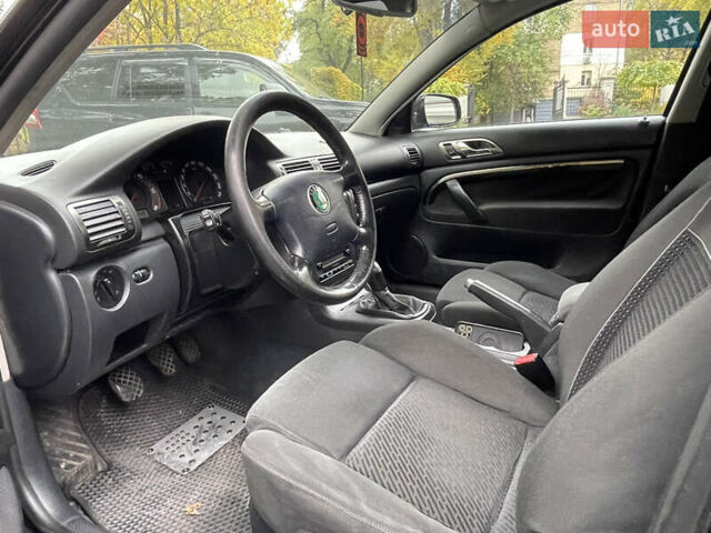 Чорний Шкода Суперб, об'ємом двигуна 2.5 л та пробігом 372 тис. км за 4450 $, фото 8 на Automoto.ua