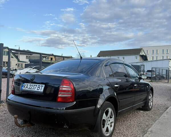 Шкода Суперб 2003 у Києві на Automoto.ua Чорний Шкода Суперб, об'ємом двигуна 1.78 л та пробігом 260 тис. км за 4250 $, фото 2 на Automoto.ua
