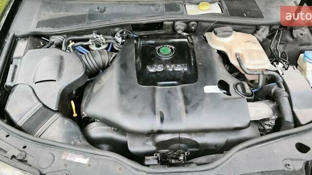 Черный Шкода Суперб, объемом двигателя 2.5 л и пробегом 303 тыс. км за 5900 $, фото 15 на Automoto.ua