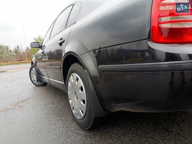 Черный Шкода Суперб, объемом двигателя 1.8 л и пробегом 347 тыс. км за 4550 $, фото 17 на Automoto.ua