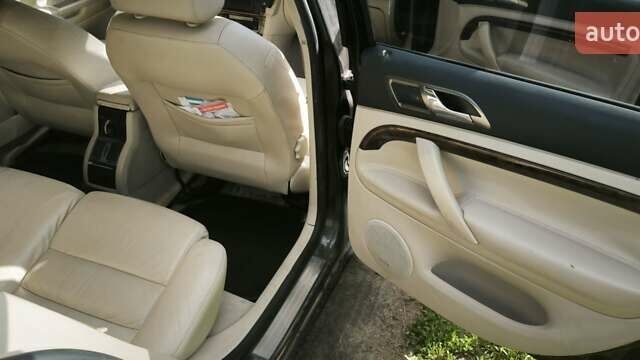 Черный Шкода Суперб, объемом двигателя 2.5 л и пробегом 303 тыс. км за 5900 $, фото 11 на Automoto.ua