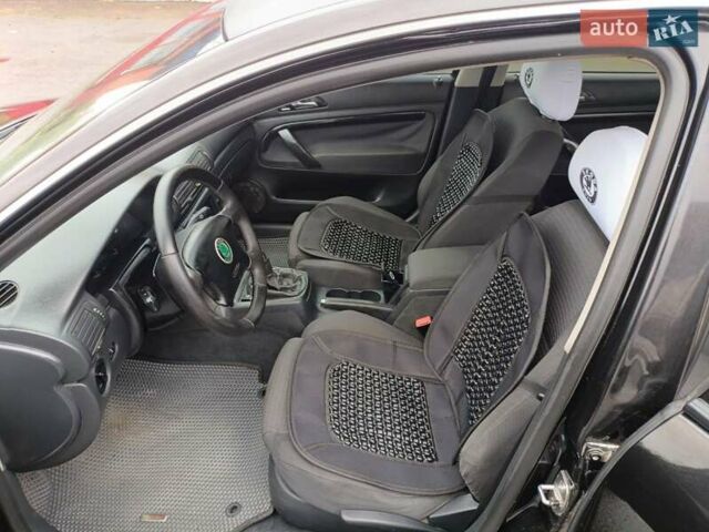 Черный Шкода Суперб, объемом двигателя 1.8 л и пробегом 347 тыс. км за 4550 $, фото 29 на Automoto.ua