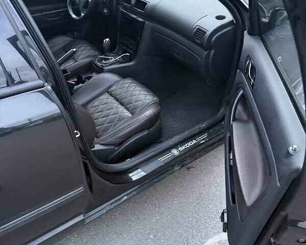 Черный Шкода Суперб, объемом двигателя 1.9 л и пробегом 503 тыс. км за 4500 $, фото 2 на Automoto.ua