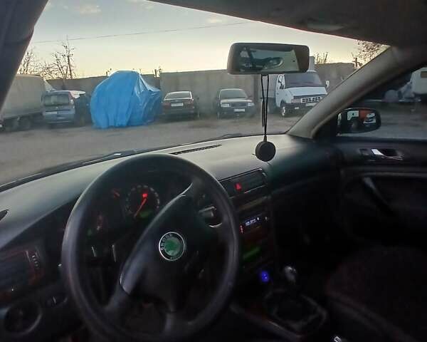 Шкода Суперб 2005 у Первомайськ на Automoto.ua Чорний Шкода Суперб, об'ємом двигуна 1.8 л та пробігом 456 тис. км за 5000 $, фото 9 на Automoto.ua