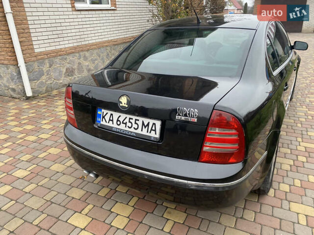Черный Шкода Суперб, объемом двигателя 1.9 л и пробегом 300 тыс. км за 4600 $, фото 5 на Automoto.ua