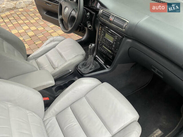 Черный Шкода Суперб, объемом двигателя 1.9 л и пробегом 300 тыс. км за 4600 $, фото 18 на Automoto.ua