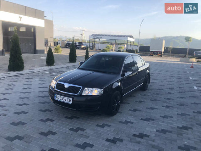Черный Шкода Суперб, объемом двигателя 1.8 л и пробегом 230 тыс. км за 3900 $, фото 1 на Automoto.ua