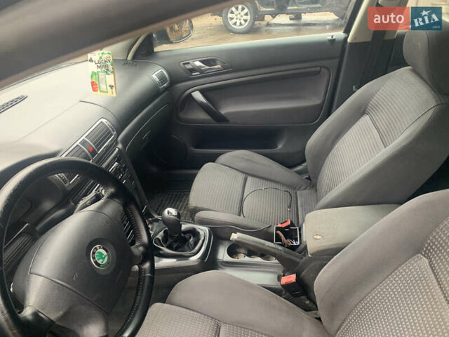 Черный Шкода Суперб, объемом двигателя 2.5 л и пробегом 380 тыс. км за 3700 $, фото 5 на Automoto.ua