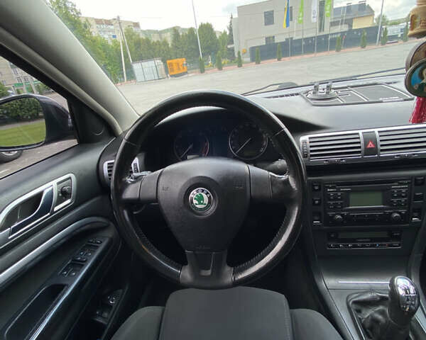 Черный Шкода Суперб, объемом двигателя 1.97 л и пробегом 330 тыс. км за 7200 $, фото 16 на Automoto.ua
