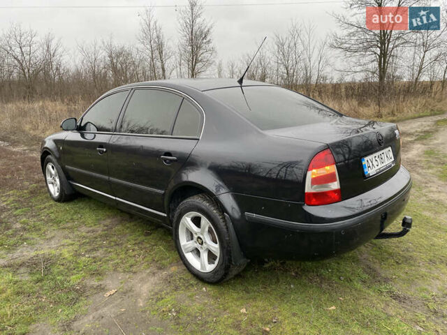 Черный Шкода Суперб, объемом двигателя 1.8 л и пробегом 260 тыс. км за 6000 $, фото 1 на Automoto.ua