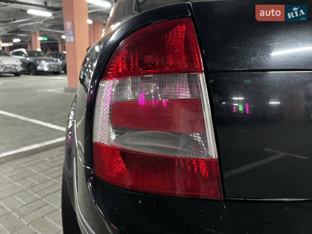 Черный Шкода Суперб, объемом двигателя 1.78 л и пробегом 290 тыс. км за 5300 $, фото 11 на Automoto.ua