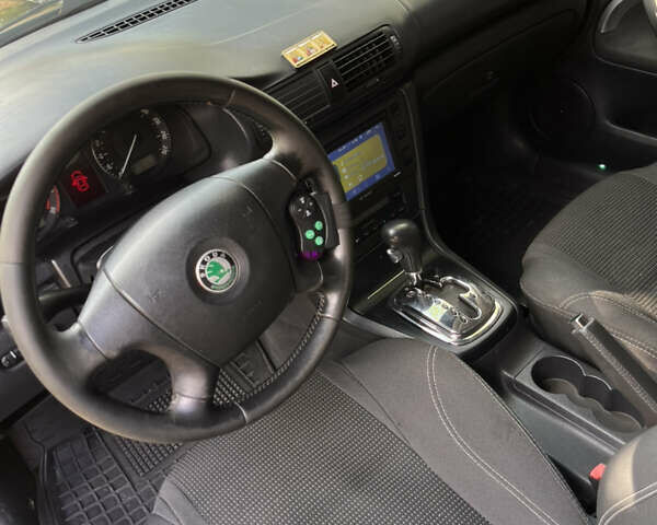 Черный Шкода Суперб, объемом двигателя 1.8 л и пробегом 218 тыс. км за 6700 $, фото 13 на Automoto.ua