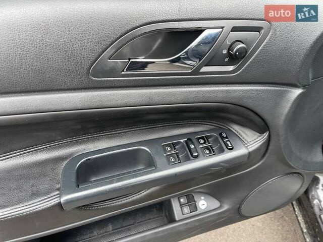 Черный Шкода Суперб, объемом двигателя 1.8 л и пробегом 261 тыс. км за 7990 $, фото 15 на Automoto.ua