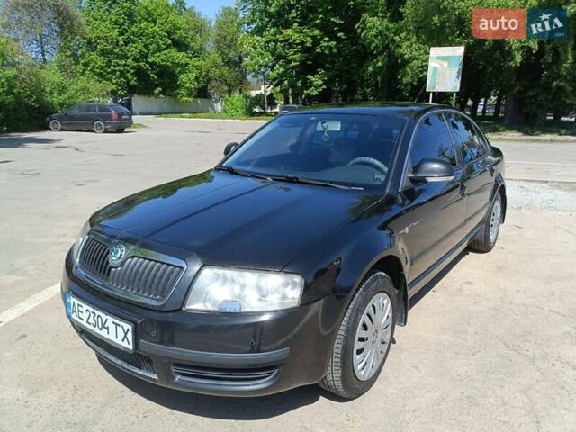 Черный Шкода Суперб, объемом двигателя 1.8 л и пробегом 303 тыс. км за 5000 $, фото 9 на Automoto.ua