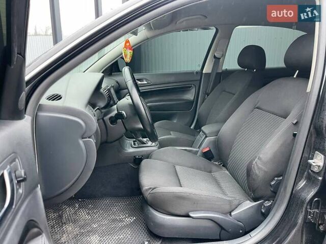 Черный Шкода Суперб, объемом двигателя 1.8 л и пробегом 261 тыс. км за 7990 $, фото 8 на Automoto.ua