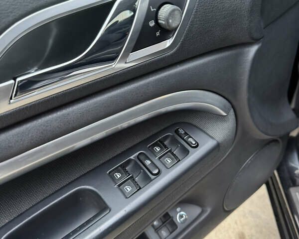 Черный Шкода Суперб, объемом двигателя 2 л и пробегом 295 тыс. км за 7000 $, фото 6 на Automoto.ua