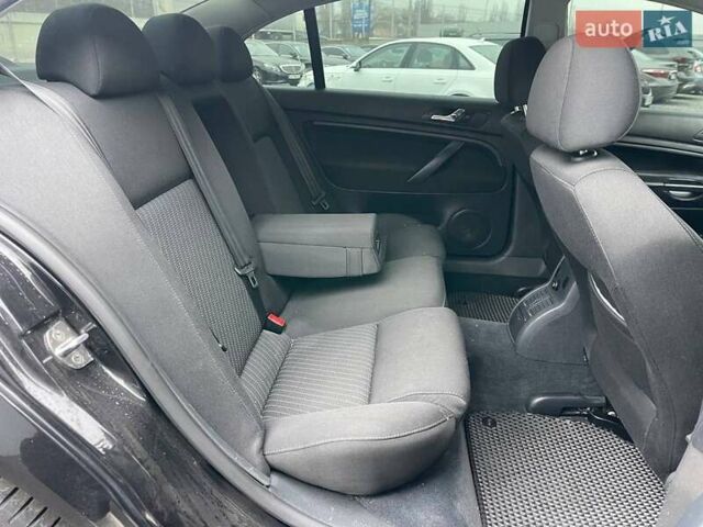 Черный Шкода Суперб, объемом двигателя 1.8 л и пробегом 261 тыс. км за 7990 $, фото 10 на Automoto.ua