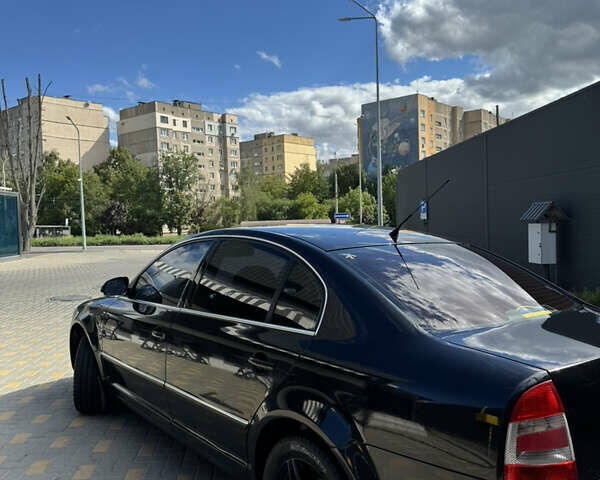 Черный Шкода Суперб, объемом двигателя 2 л и пробегом 210 тыс. км за 6299 $, фото 6 на Automoto.ua