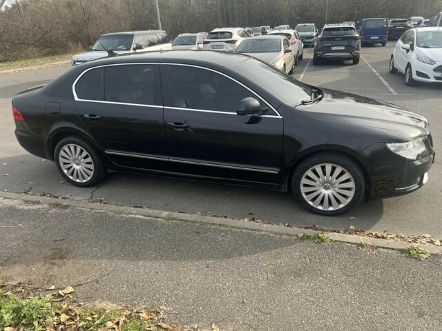 Чорний Шкода Суперб, об'ємом двигуна 2 л та пробігом 380 тис. км за 5600 $, фото 1 на Automoto.ua